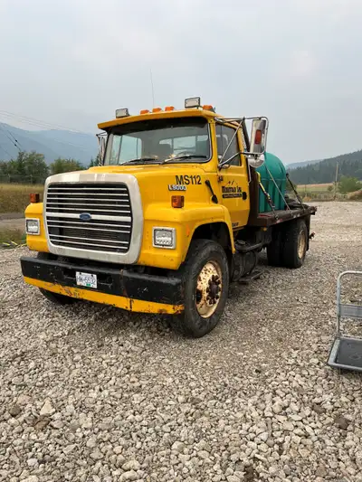 1994 Ford Truck Tractor (5-ton)