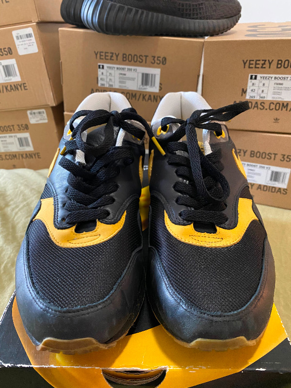 LIVESTRONG AIR MAX 1 - SIZE 8 in Men's Shoes in City of Toronto - Image 3