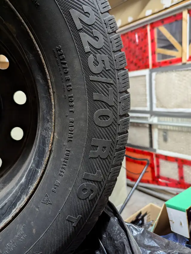 4 Barum Polaris-3 4x4 winter tires 225/70 R16 103T on steel rims in Tires & Rims in City of Toronto - Image 3