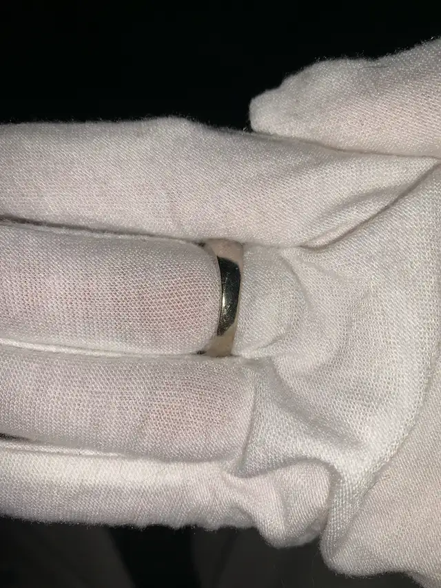 14k white gold ladies haloed engagement ring in Jewellery & Watches in Delta/Surrey/Langley - Image 5