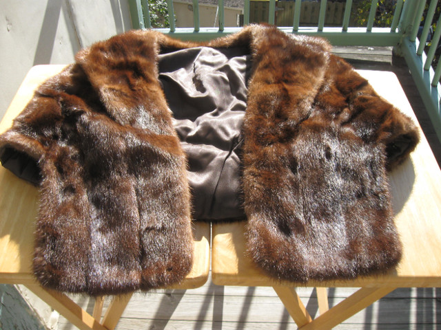 Chale ETOLLE en FOURRURE de vison – Brown Mink Fur Stole Shawl dans Femmes - Hauts et vêtements d'extérieur  à Ville de Montréal