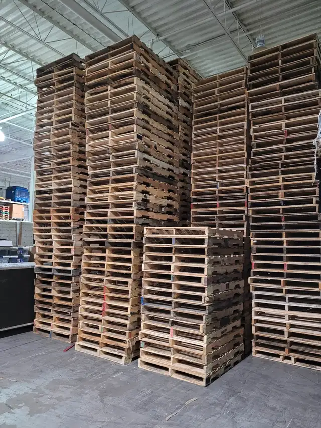 48 x 40 four way pallets block stringer wood plastic COME SEE us63760519098499120