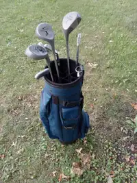Right hand golf clubs and bag 