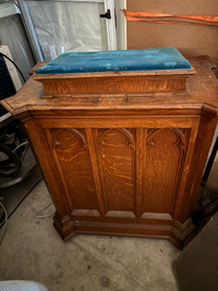 Antique pulpit