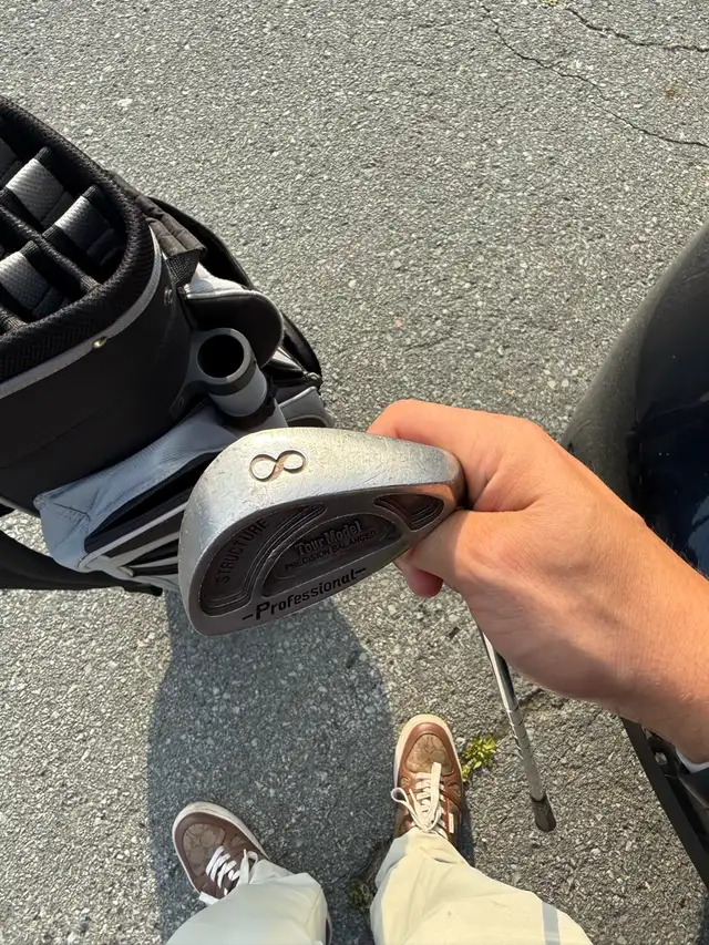 Starter golf club set plus bag! in Golf in Dartmouth - Image 7