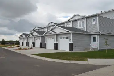 Kindersley-ClarkPlace 3BR Townhouse Furnished-7July2025