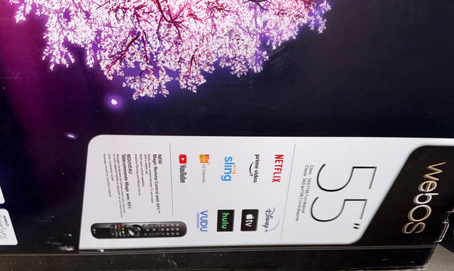 Téléviseur LG OLED C1 – 55 pouces – 4K UHD – Smart TV in TVs in Laurentides - Image 3