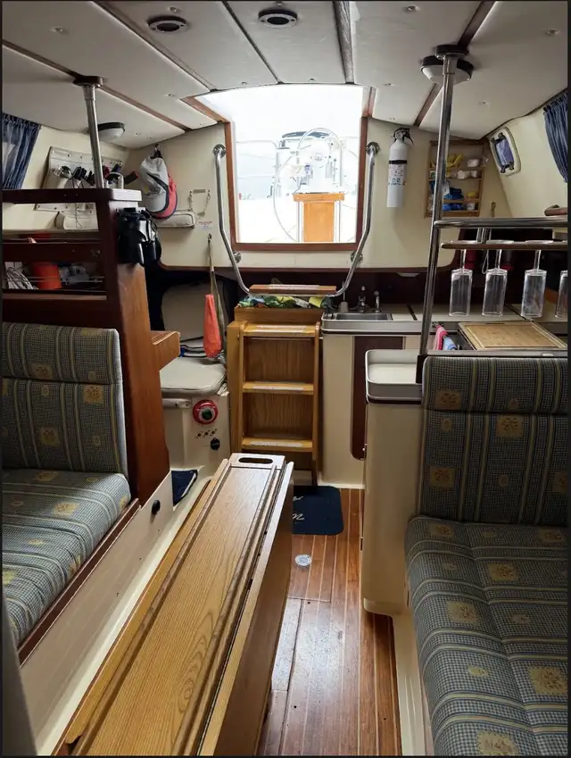 CS 33 Voilier / Sailboat Superb Condition! in Sailboats in City of Montréal - Image 7