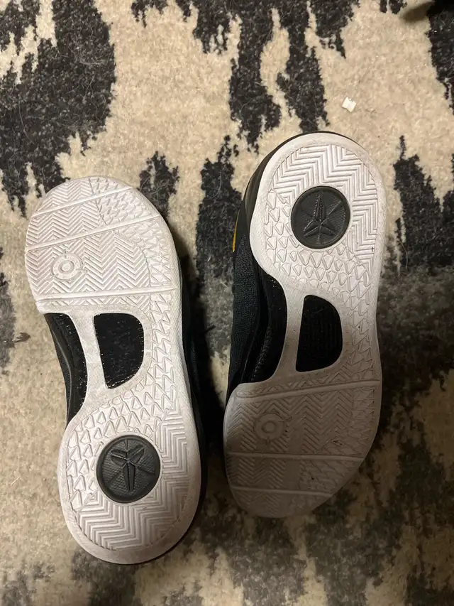 Nike Kobe 8 protro “lakers” youth in Clothing, Shoes & Accessories in Brantford - Image 3