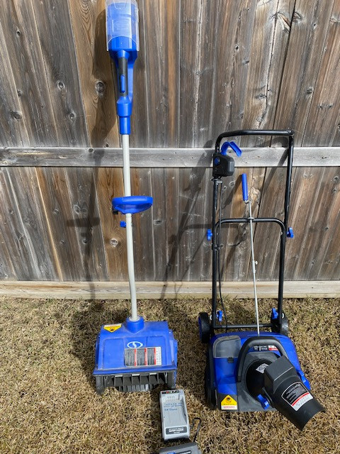 2  RECHARGABLE SNOWBLOWERS  $135 FOR BOTH in Snowblowers in Calgary
