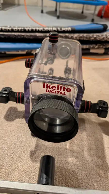 Ikelite Digital underwater camera housing in Cameras & Camcorders in Markham / York Region - Image 4