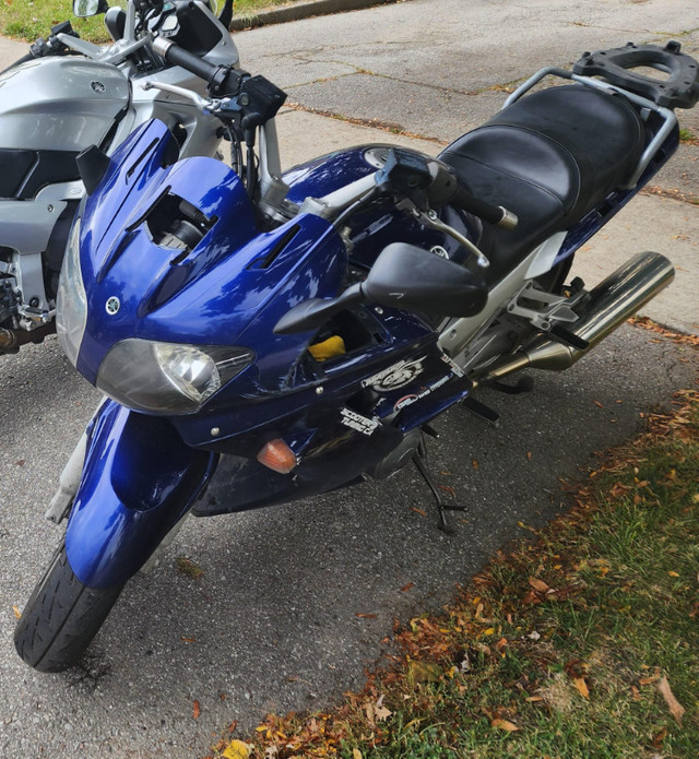 YAMAHA FJR1300 MOTORCYCLE SPORT BIKE in Sport Bikes in City of Toronto - Image 2