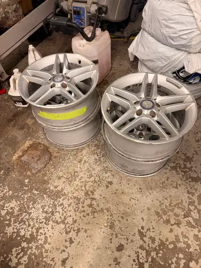 Quantity 4, Mercedes C300 OEM Rims AMG In good condition, with scratches due to use. All 4 have the...