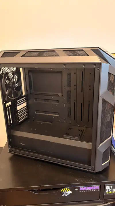 Coolermaster H500M Atx pc case, View more