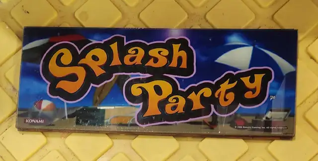 Slot machine glass in Toys & Games in Kawartha Lakes - Image 2