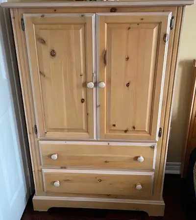 Chest/Dresser in Excellent Condition $150 OBO, View more