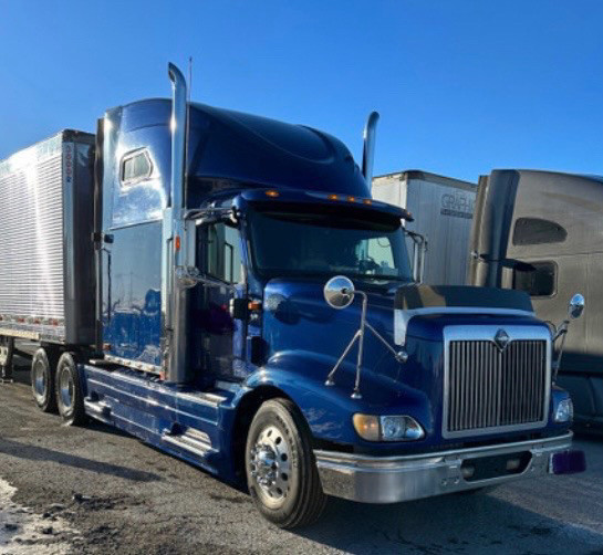 9400i international in Heavy Trucks in Belleville - Image 2