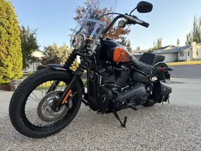 For sale is a 2021 Harley Davidson Street Bob, FXBBS Stage 1, Vance and Hines short shots. *ONLY 270...