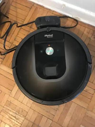 iRobot Roomba in good condition $45 it works normally and reliably in daily use, with no mechanical...
