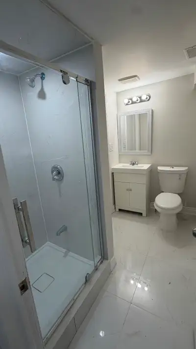 Newly renovated legal basement with separate entrance. Busy neighborhood heartlake Brampton. Close t...