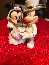 Minnie’s Dream Wedding Disney Figurine