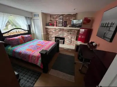 Student Room Available