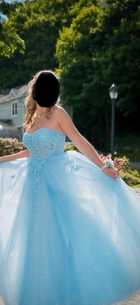 Exquisite, elegant prom dress with sequins and sparkle!!!