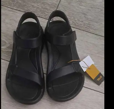 Teva womens Hurricane Drift Sandal. size 7, View more
