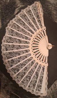 Vintage Beige Lace and Wood Gold Hand Painted Fan