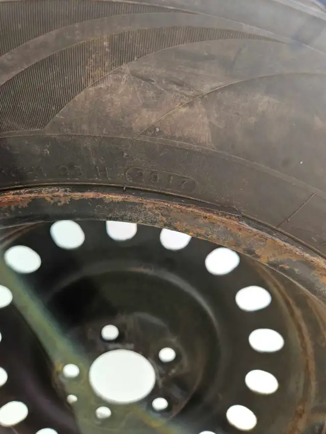 Hankook iPike RSV Winter Tire on steel rims 225 65 R17 in Tires & Rims in Kitchener / Waterloo - Image 6