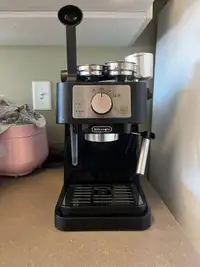 Delonghi Stilosa Espresso Machine. 