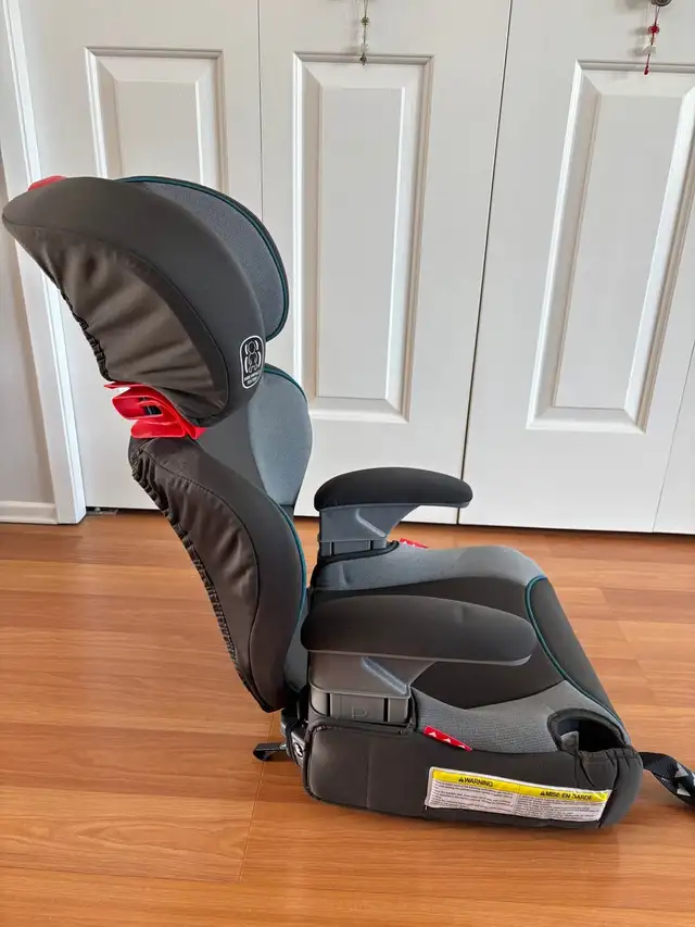 Graco TurboBooster LX Highback Booster Seat (2029 expiry) in Strollers, Carriers & Car Seats in Edmonton - Image 6