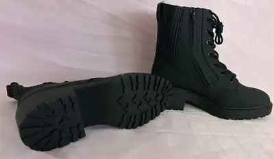 New Amazon Essentials Women's Elasticated Boots, View more