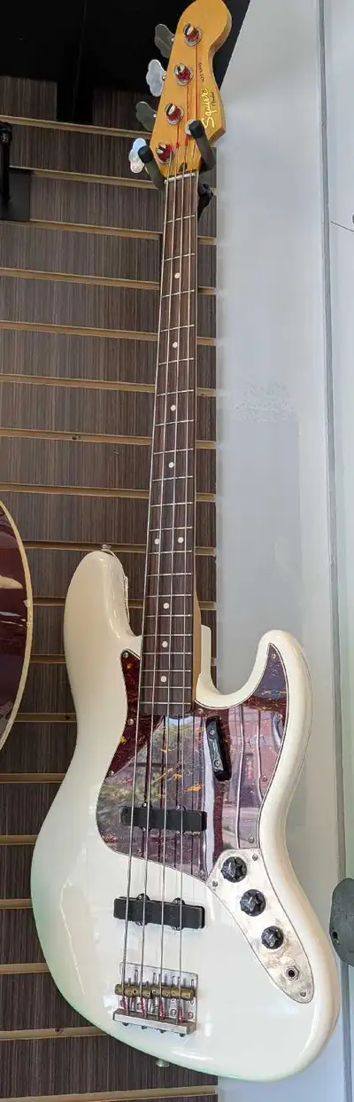 Fender Squire Jazz Bass, View more