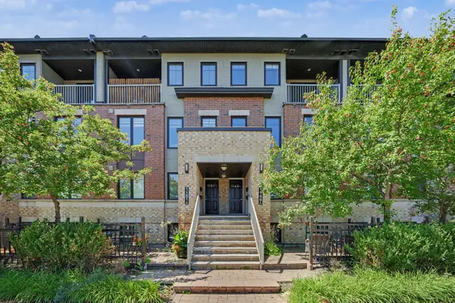 2-Bedroom + Den / Underground Pkg Condo in Barrhaven – $2,100/mo