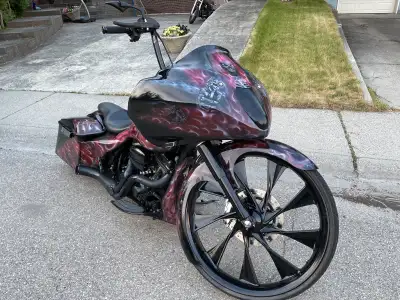 Stage 3 108ci 6 speed air ride 30” wheel , new rear tire Fresh oil change lots of recent work done T...