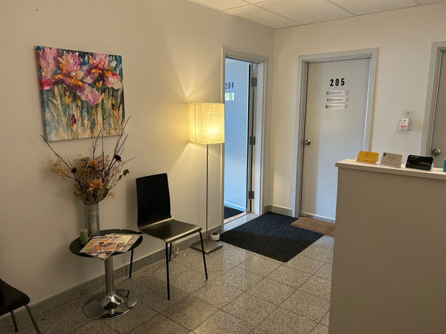 Bureau à louer des 1ier mai dans Espaces commerciaux et bureaux à louer  à Ville de Montréal