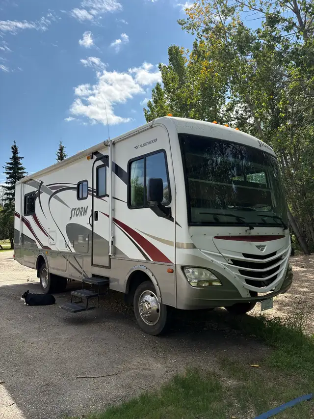 2012 28’ Class A Motorhome in RVs & Motorhomes in Grande Prairie - Image 3