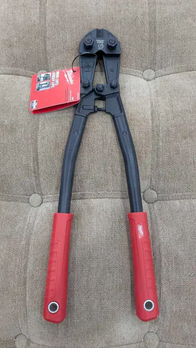 Milwaukee 48-22-4018 Bolt Cutter, View more