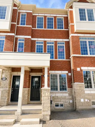 937 Crowsnest Holw, Pickering, ON, L1X 0P4 $3,000/month | Available September 1st, 2026 3 Parking Sp...