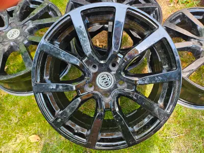 Have 4 17 inch rims off Mazda 3 in good condition. Rims are 17 X 7. Asking 300 OBO. Pick up Havelock...