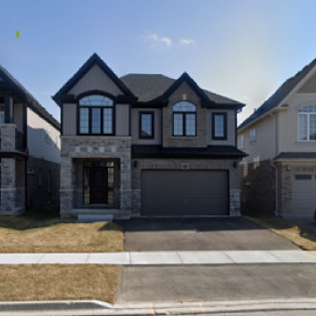 4 Bedroom 3.5 Bathroom House in Waterloo, Vista Hills Long Term