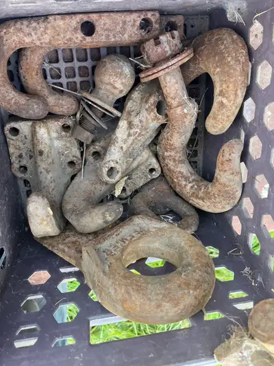 Container of various pull bracket $80 for all in the container Zoom in and look close Some are in pa...