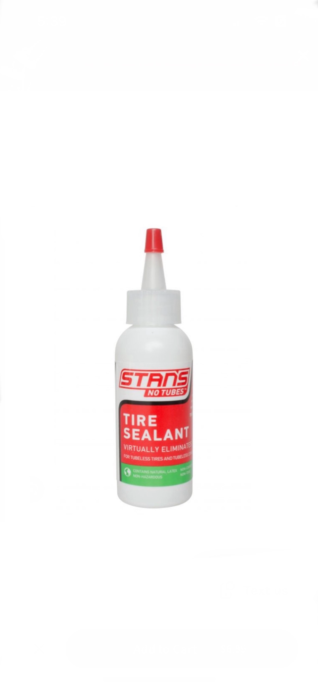 New Stans No Tubes Tubeless Tire Sealant Bicycle Tire Sealant in Frames & Parts in Oshawa / Durham Region - Image 2