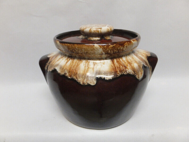 STONEWARE POTTERY DRIP PATTERN BOWLS & BEAN CROCK POT in Arts & Collectibles in London - Image 3