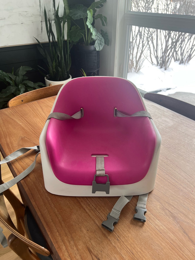 booster seat high chair  in Feeding & High Chairs in Calgary