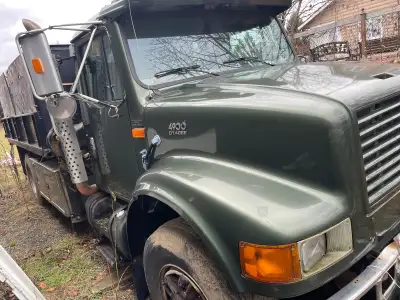TRUCK IS LOCATED IN NORTH OSHAWA Heavy duty truck. Great for business Really well kept and well take...