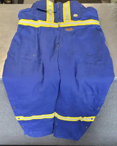 Medium Pioneer FR Bibs (23952860), View more