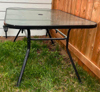 Bazik glass patio table and 6 chairs