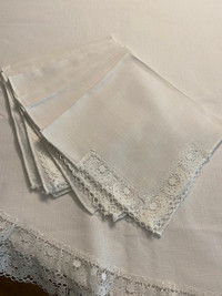 Nappe blanche ovale